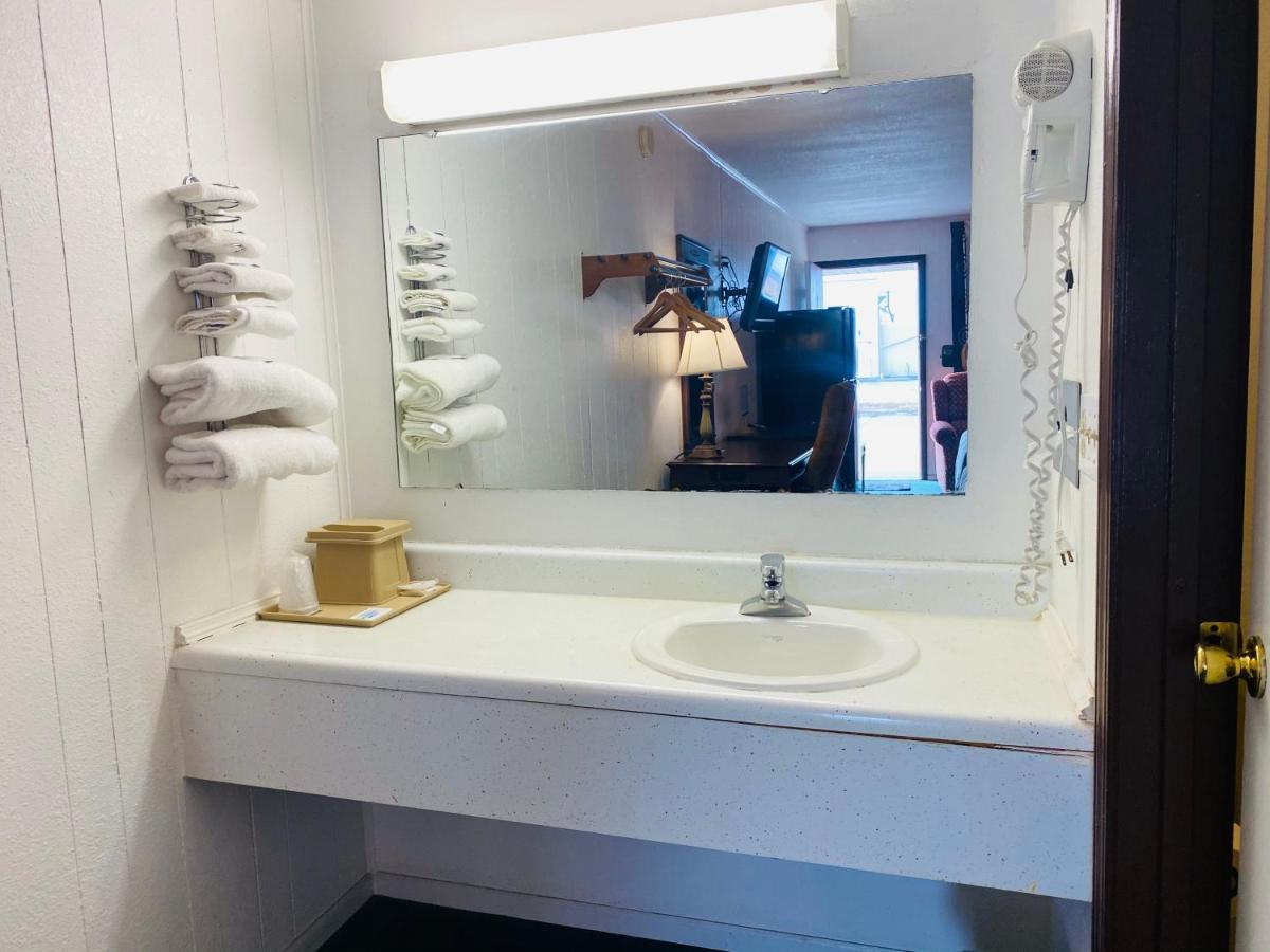 Gateway Inn Sullivan Bagian luar foto